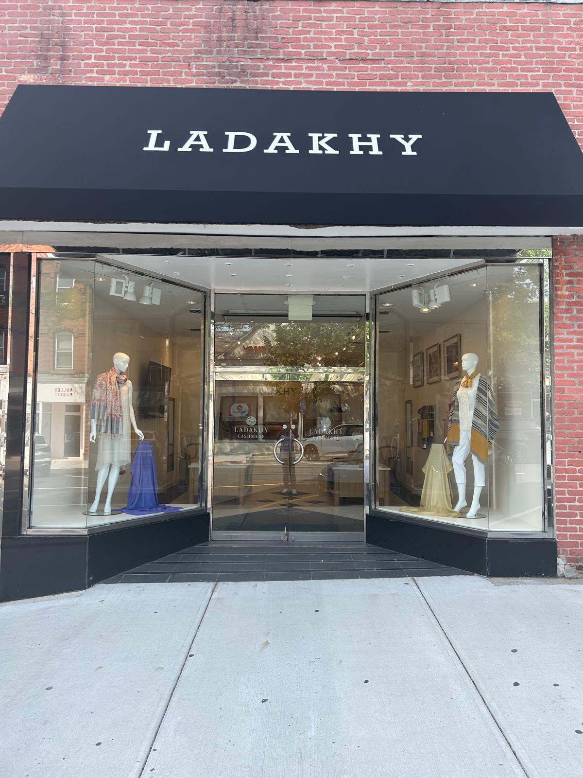 Cashmere shopping experience