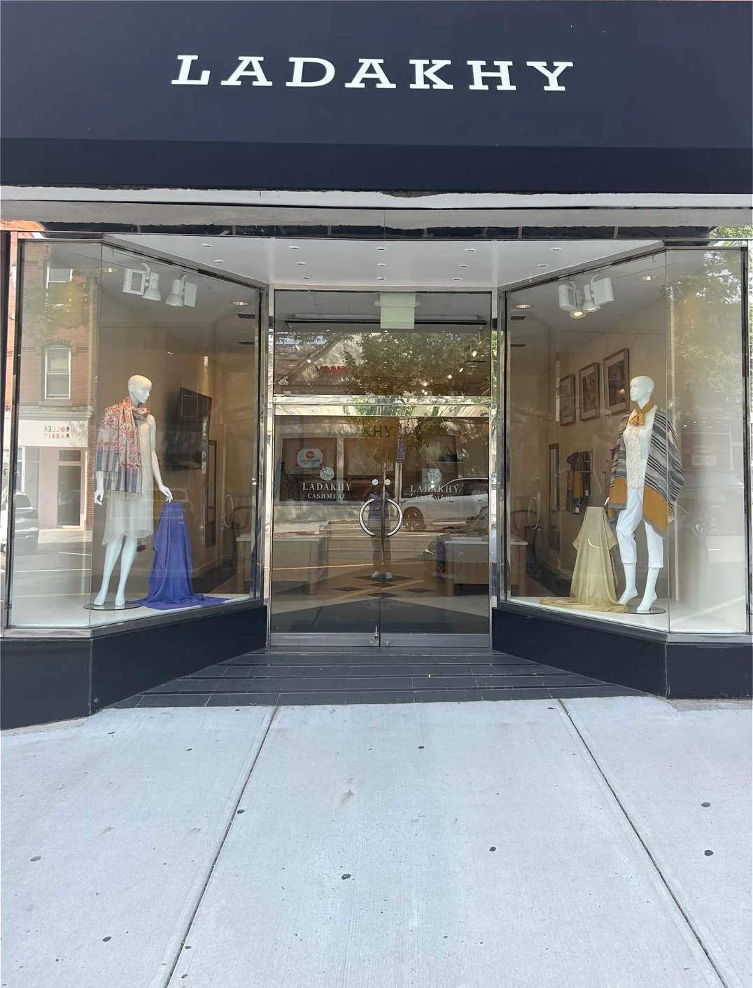 Cashmere shopping experience