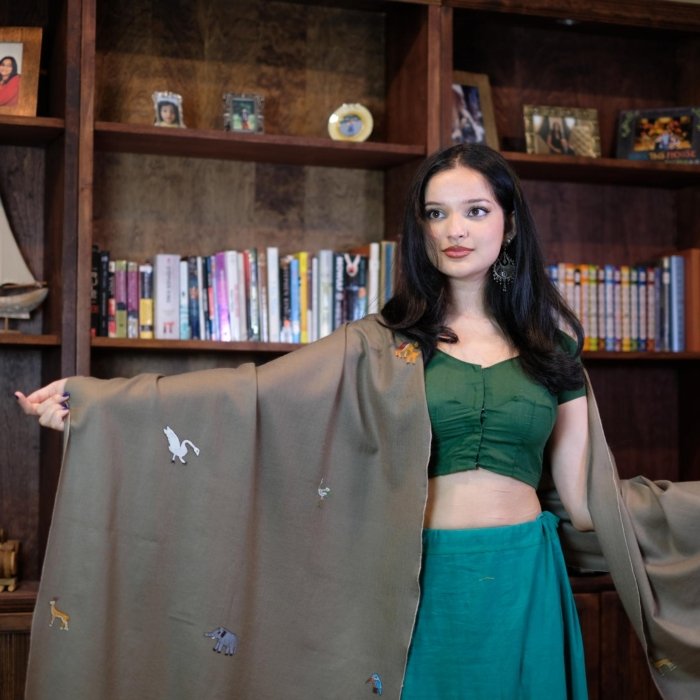 Birds & Amnimals embroidered Cashmere Wrap