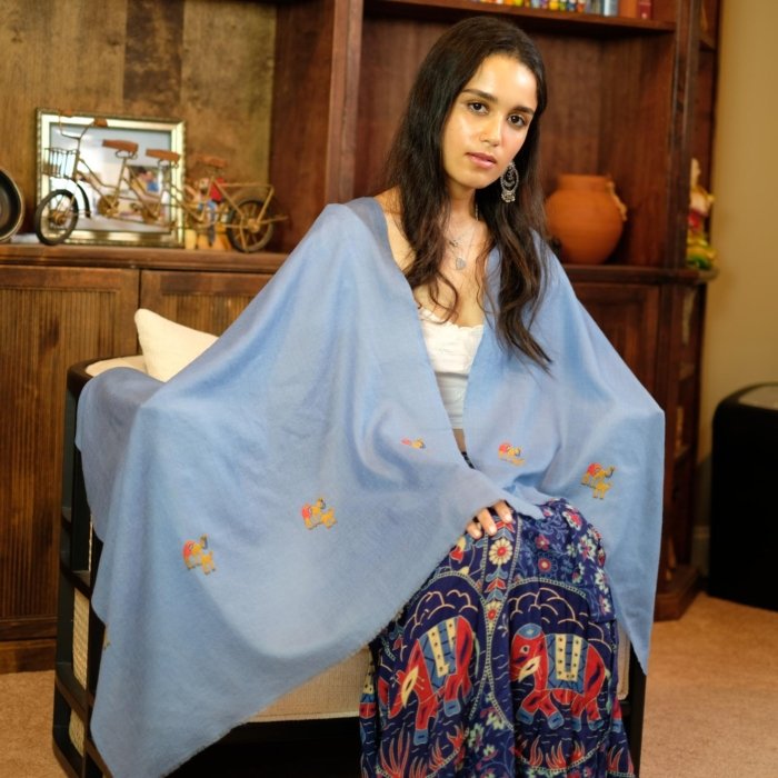 Camel embroidered Cashmere Wrap