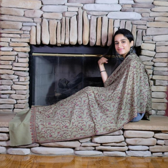 Dilkash Purple Sozni Cashmere Wrap