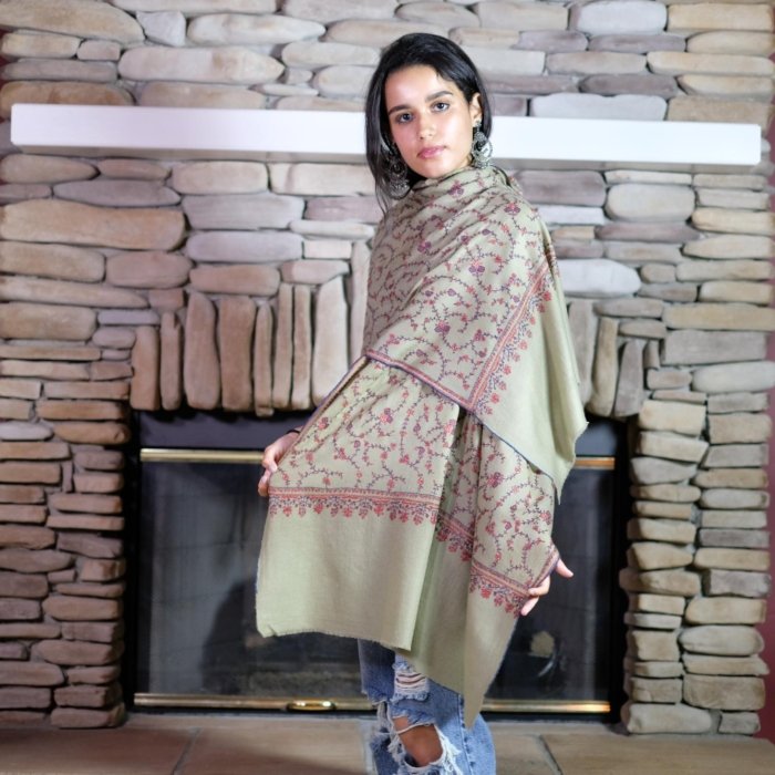 Dilkash Purple Sozni Cashmere Wrap