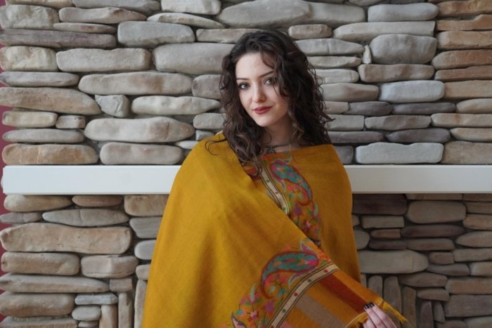 Sunehri Noor Handwoven Kani Wrap