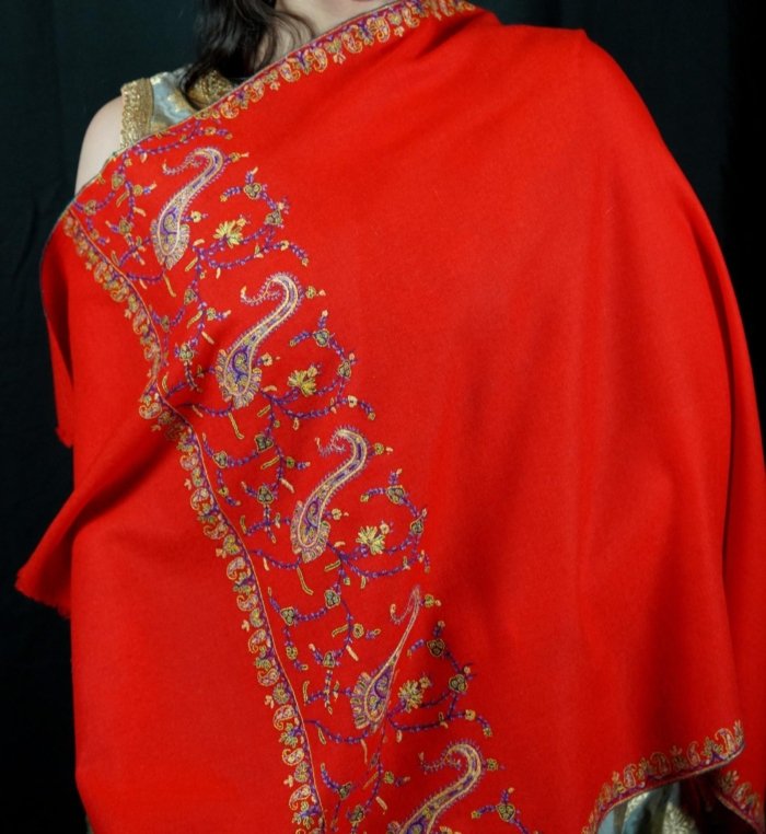 Rubí Sozni Paladaar Pashmina Wrap