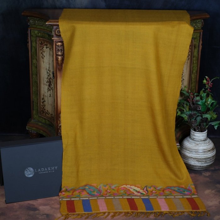 Kesari Sovereign Handwoven Kani Wrap