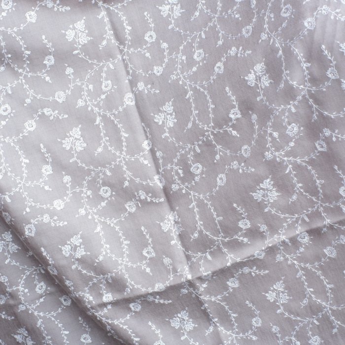 The Moonlit Jaal Handembroidered Wrap - Image 4